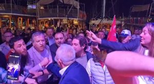 Bodrum 29 ekim etkinliklerinde kavga Bodrum cumhuriyet bayramı etkinliği 29 ekim cumhuriyet bayramı Bodrum cumhuriyet bayramı etkinliği