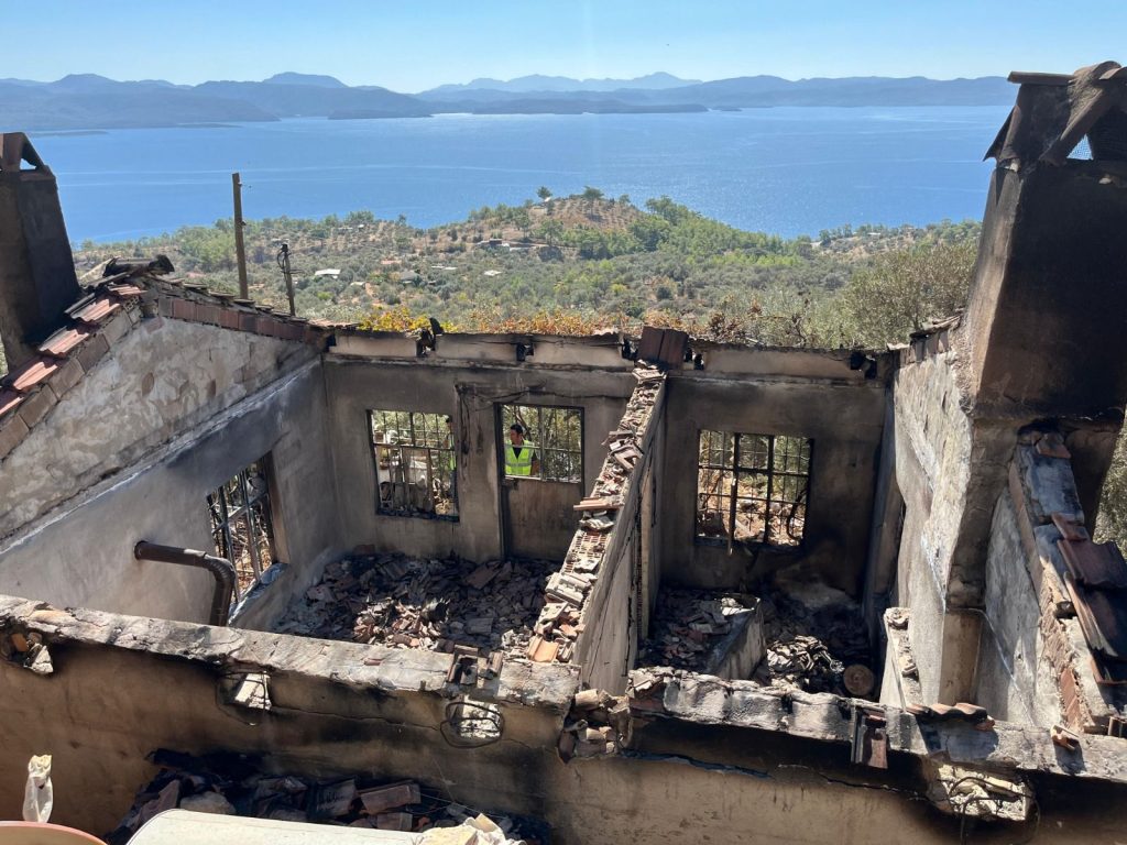 Muğla Büyükşehir Belediyesi Muğla Büyükşehir Belediyesi yardım desteği muğla yangın desteği muğla dalaman ve menteşe yangınları yangın desteği