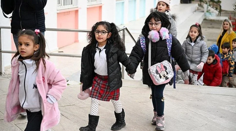 sömestr tatili 2025 ara tatil ne zaman yarı yıl tatili ne zaman ara tatil ara tatil kaç gün