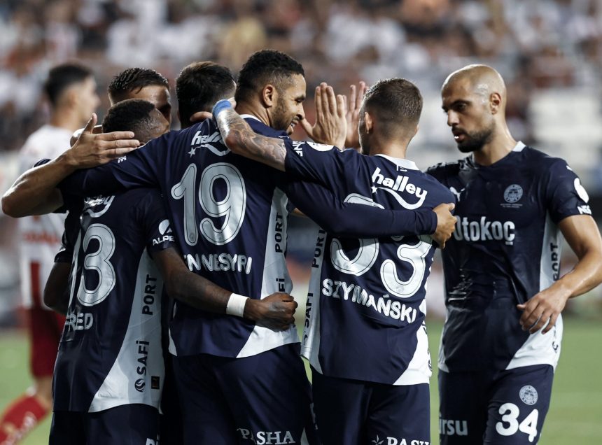 Fenerbahçe Manchester United muhtemel 11 Fenerbahçe maç kadrosu Fenerbahçe Manchester United maç kadrosu Fenerbahçe Manchester United maçı Fenerbahçe Manchester United 11ler