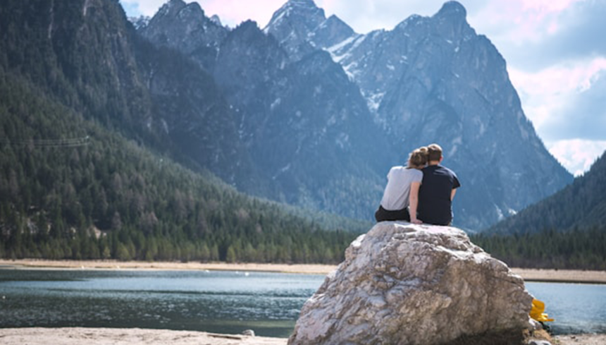 En İyi Aşk Temalı Diziler: İzlerken Kalbinizi Isıtacak Romantik Yapımlar