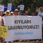 Şezlongsuz Datça İnisiyatifi basın açıklaması Şezlongsuz Datça İnisiyatifi alim karaca Şezlongsuz Datça İnisiyatifi karataş plajı kıyı işgali