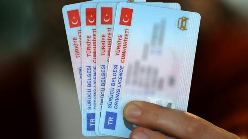 sürücü belgesi yenileme ücreti, eski ehliyet yenileme ücreti, sürücü belgesi yenileme sağlık raporu, eski tip ehliyet yenileme, yeni ehliyet için gerekli belgeler