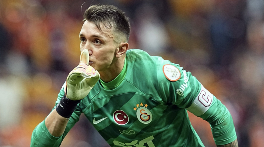fernando muslera, muslera, okan buruk muslera, muslera ayrılıyor mu, muslera gidiyor mu