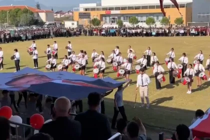 ortaca recep tayyip erdoğan posteri ortaca Atatürk posteri Ortaca 29 ekim kutlamaları