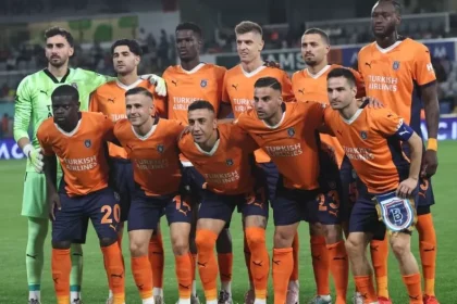 başakşehir trabzonspor maç kadrosu, başakşehir trabzonspor muhtemel 11, başakşehir trabzonspor ilk 11, trabzon başakşehir, trabzonspor başakşehir maçı
