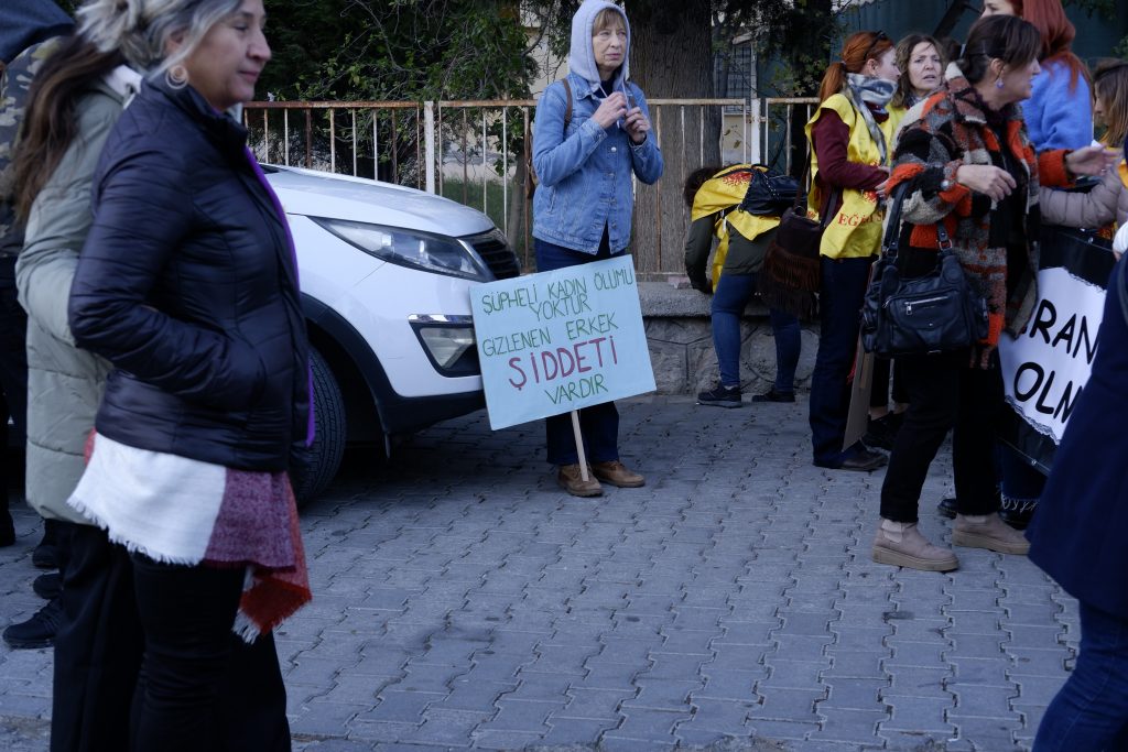 25 Kasım Fethiyeli kadınlar Fethiyeli kadınlar 25 Kasım Kadına Yönelik Şiddete Karşı Mücadele Günü Fethiyeli kadınlar 25 Kasım Kadına Yönelik Şiddete Karşı Mücadele Günü 25 kasım fethiye eylemi fethiye 25 kasım eylemleri Fethiye kadın dayanışması