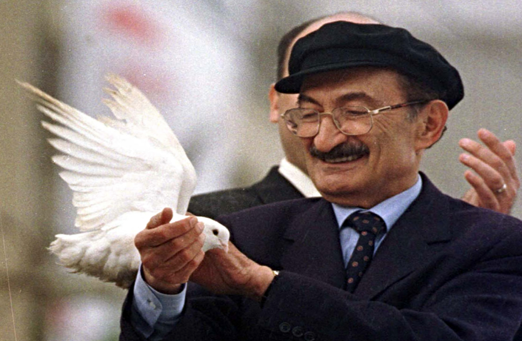 bülent ecevit, bülent ecevit ölüm yıldönümü, bülent ecevit ölüm tarihi, bülent ecevit ne zaman öldü, bülent ecevit nereli
