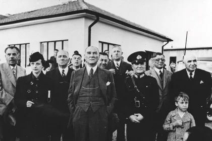 bugün resmi tatil mi, bugün bankalar açık mı, 10 kasım okullar tatil mi, 10 kasım resmi tatilmi, bugün tatil mi