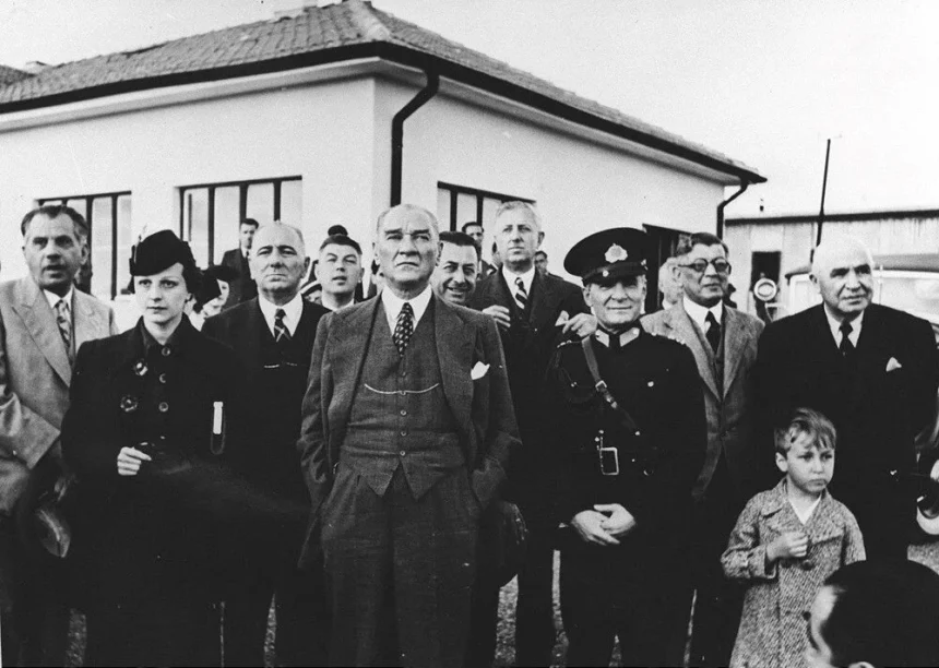 10 kasım resmi tatil mi 10 kasım Atatürk 10 kasım tatil mi 10 kasım'da dershaneler açık mı 10 kasım'da hastaneler açık mı
