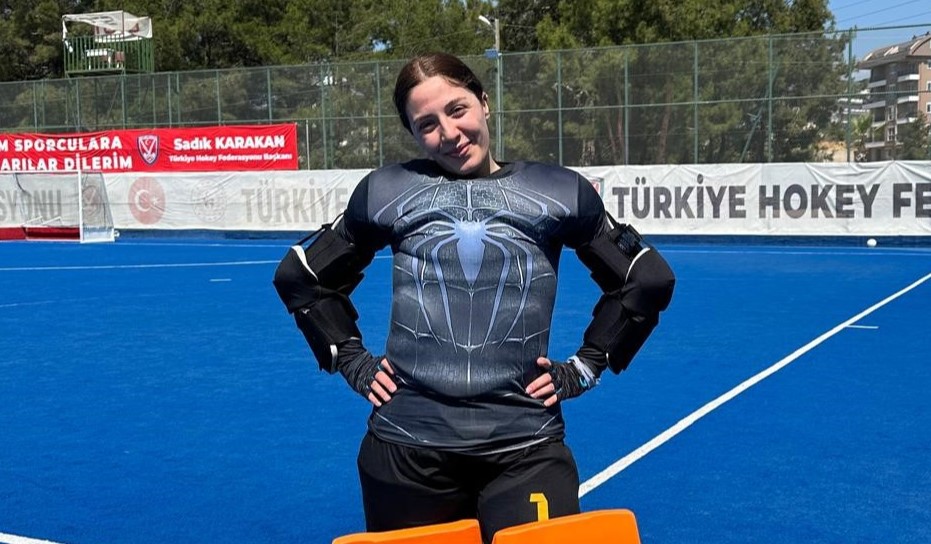 Coldwell Banker Ege Yıldızları, A Milli Kadın Hokey Takımı, Türkiye Kadınlar Hokey Süper Ligi, Kaleci Arzu Nur Öztürk