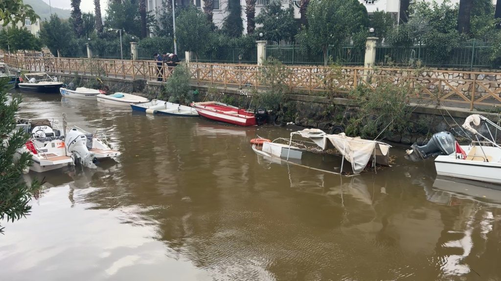 Marmaris sağanak yağış Marmaris yağış marmaris hava durumu Marmaris Balıkçı Barınağı Meteoroloji Bölge Müdürlüğü