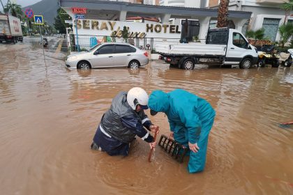Marmaris yağış marmaris hava durumu marmaris sağanak yağışı muğlaya ne akdar yağmur yağdı