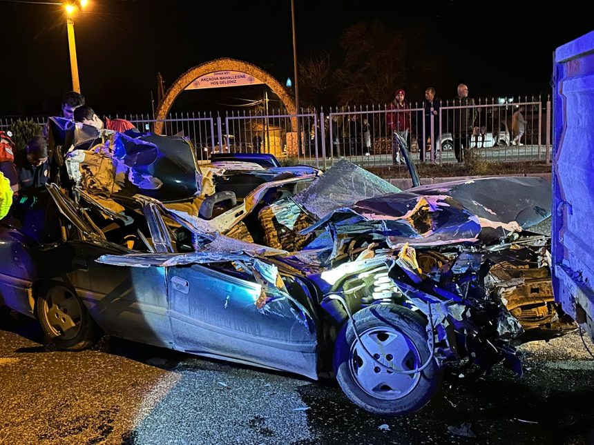 Menteşe trafik kazası menteşe park halindeki TIR'a çarptı