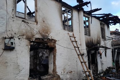 Menteşe ev yangını Menteşe Selver Atilla Menteşe Kadriye Atilla menteşe iki kişi hayatını kaybetti