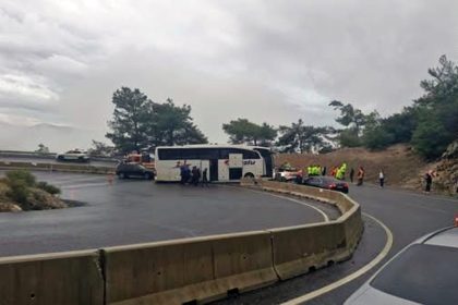 Ula trafik kazası Sakartepe trafik kazası ula trafik polisine çarptı Ula Sakartepe trafik kazası