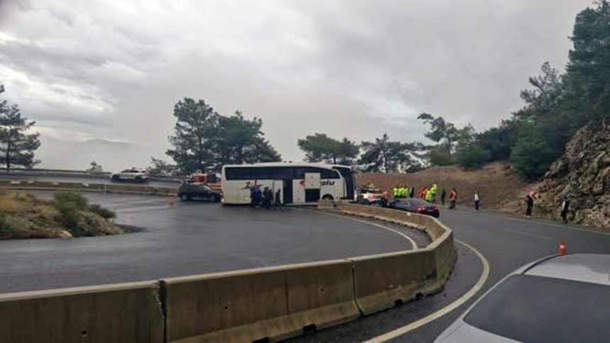Ula trafik kazası Sakartepe trafik kazası ula trafik polisine çarptı Ula Sakartepe trafik kazası