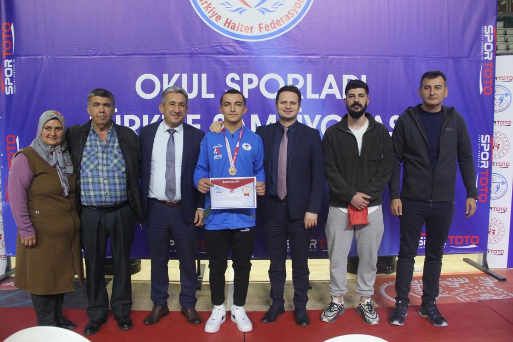 türkiye şampiyonu tuna yaraş, halter b genç 67 kilo, menteşe spor lisesi, tuna yaraş, okul sporları halter şampiyonu 