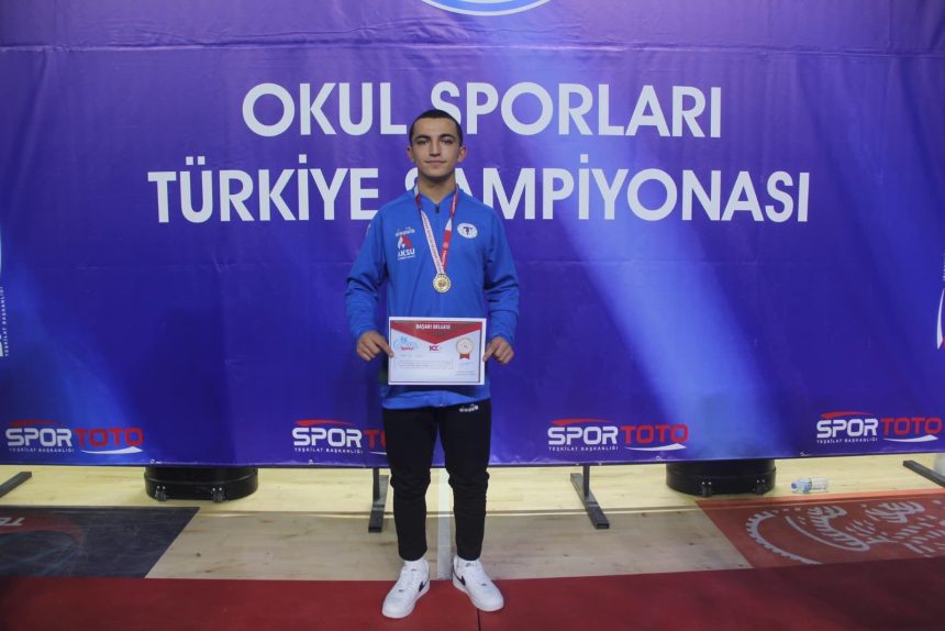 türkiye şampiyonu tuna yaraş, halter b genç 67 kilo, menteşe spor lisesi, tuna yaraş, okul sporları halter şampiyonu