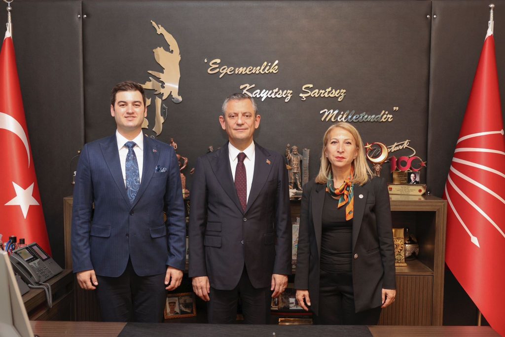 CHP Muğla Milletvekili Süreyya Öneş Derici CHP Muğla Milletvekili Süreyya Öneş Derici ziyaret içişleri bakanına ziyaret Ulaştırma ve Altyapı Bakanı Abdülkadir Uraloğlu ziyaret
