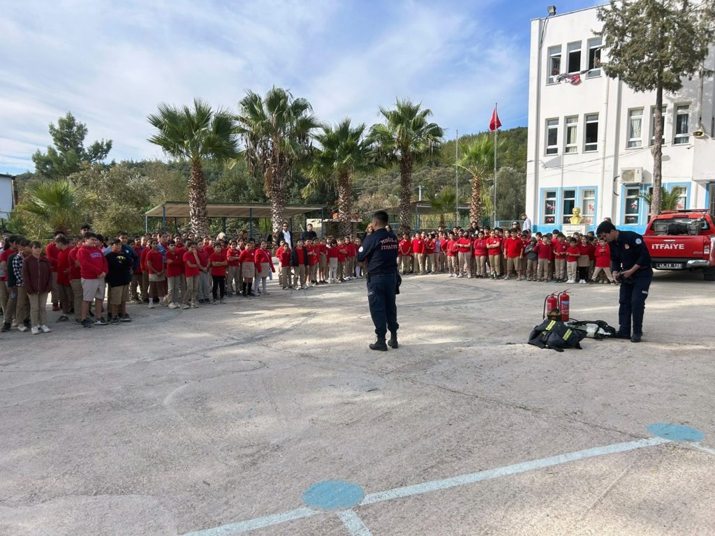 muğlada afet ve acil durum eğitimi, muğla büyükşehir belediyesi, muğla itfaiye ekipleri, muğlada kırsal mahallelerde eğitim, muğlada itfaiye ekipleri eğitim