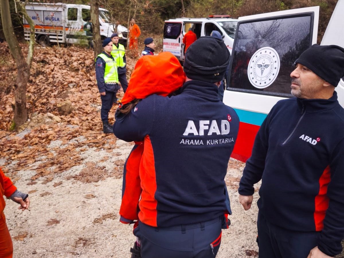 yatağanda alzaymır hastası ve torunları, yatağanda kayıp alzaymır hastası, yatağanda kayıp, yatağanda kaybolan çocuklar bulundu, yatağanda kaybolan alzaymır hastası bulundu