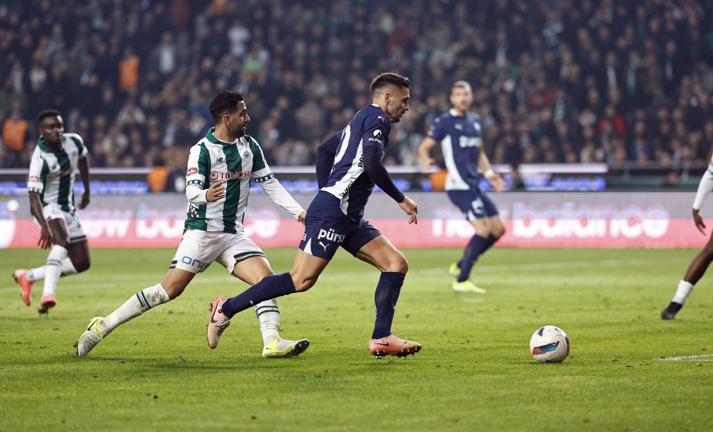 Adana Demirspor Fenerbahçe ilk 11         
Adana Demirspor Fenerbahçe maçı
Fenerbahçe ilk 11
Fenerbahçe kadrosu
Adana Demirspor Fenerbahçe maç kadrosu