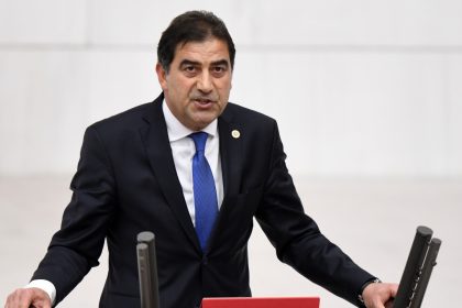 iyi parti ünal karaman ünal karaman istifa ünal karaman istifa etti ünal karaman kimdir ünal karaman neden istifa etti