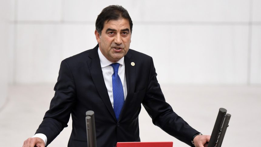 iyi parti ünal karaman ünal karaman istifa ünal karaman istifa etti ünal karaman kimdir ünal karaman neden istifa etti