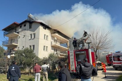 Fethiye çatı katı yangını Karaçulha Mahallesi yangın Karaçulha Mahallesi ev yangını fethiye ev yangını
