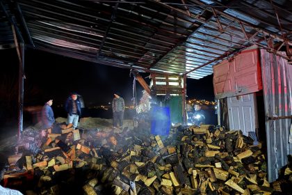fethiye yangın fethiye oduncu yangın fethiye odun deposu yangın fethiye karaçulha yangın