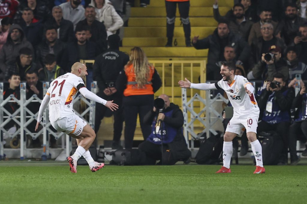 Galatasaray Adana Demirspor muhtemel 11
Galatasaray maç kadrosu
Galatasaray Adana Demirspor maç kadrosu
Galatasaray Adana Demirspor maçı
Galatasaray Adana Demirspor 11ler