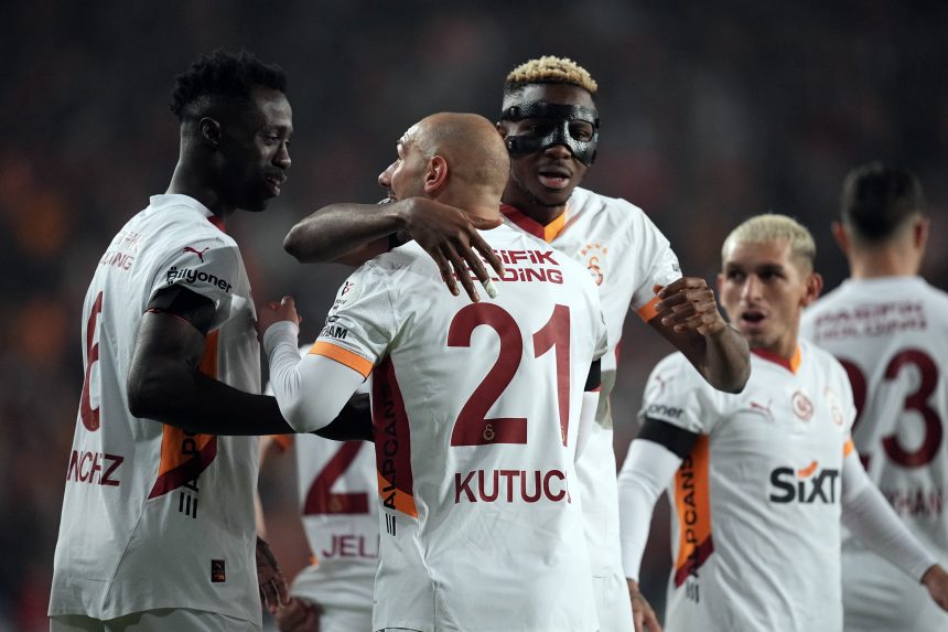 Galatasaray Adana Demirspor muhtemel 11 Galatasaray maç kadrosu Galatasaray Adana Demirspor maç kadrosu Galatasaray Adana Demirspor maçı Galatasaray Adana Demirspor 11ler