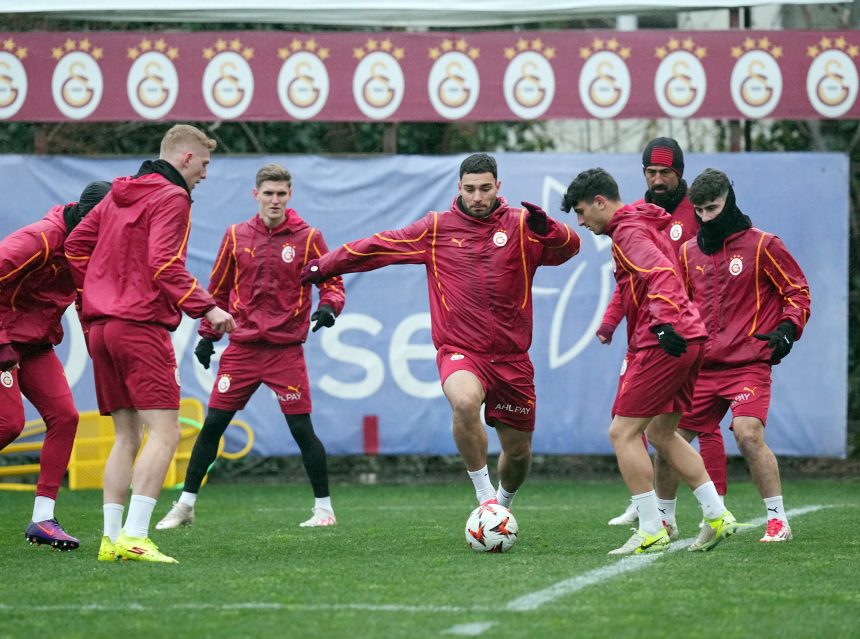 AZ Alkmaar Galatasaray muhtemel 11 Galatasaray maç kadrosu AZ Alkmaar Galatasaray maç kadrosu AZ Alkmaar Galatasaray Avrupa ligi maçı galatasaray az alkmaar maçı saat kaçta hangi kanalda