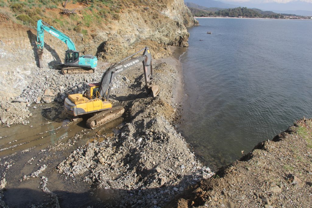 Fethiye Karataş plajı Karataş plajı imza kampanyası Özyer Grup karataş plajı AK Parti Muğla Milletvekili Hasan Özyer karataş plajı Fethiye imza kampanyası