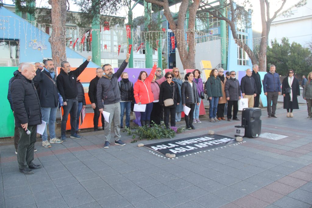 fethiye 6 şubat anması 6 şubat depremleri Fethiye 6 şubat basın açıklaması Fethiye basın açıklaması 6 şubat basın açıklaması