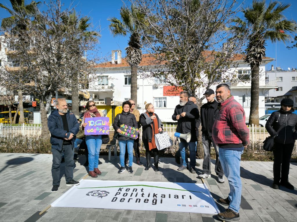 Marmaris Kent Politikaları Derneği Sinpaş/Kızılbük GYO projesi protesto Marmaris Kent Politikaları Derneği sinpaş protestosu Marmaris kaymakamlığı eylem Sinpaşa karşı eylem