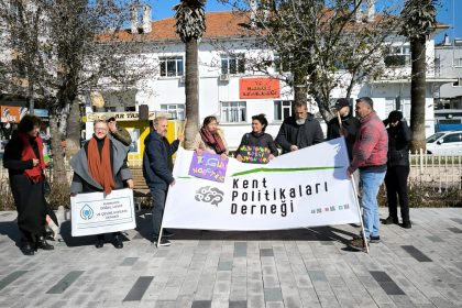 Marmaris Kent Politikaları Derneği Sinpaş/Kızılbük GYO projesi protesto Marmaris Kent Politikaları Derneği sinpaş protestosu Marmaris kaymakamlığı eylem Sinpaşa karşı eylem