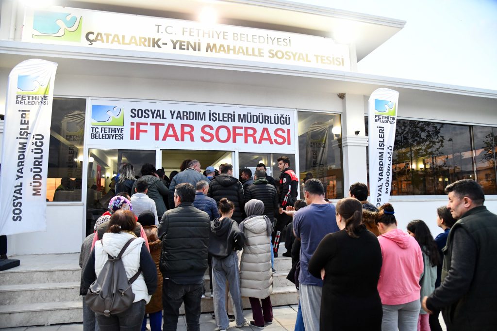 Fethiye belediyesi iftar yemeği Fethiye Ramazan ayı  Fethiye belediyesi iftar çadırı
