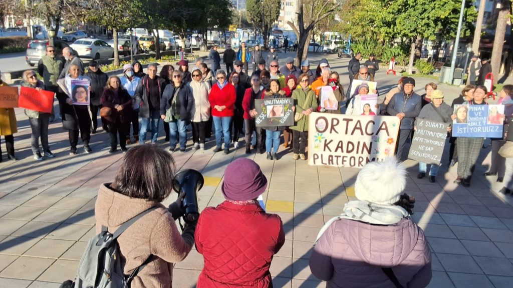 ortaca kadın platformu, ortaca kadın platformu 6 şubat, ortaca kadın cinayetleri basın açıklaması, ortaca kadın cinayetleri yürüyüş, kadın cinayetleri basın açıklaması ortaca