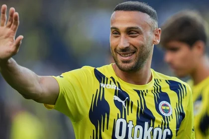 cenk tosun urawa red diamonds nerenin takımı cenk tosun transfer urawa red diamonds cenk tosun urawa red diamonds transfer