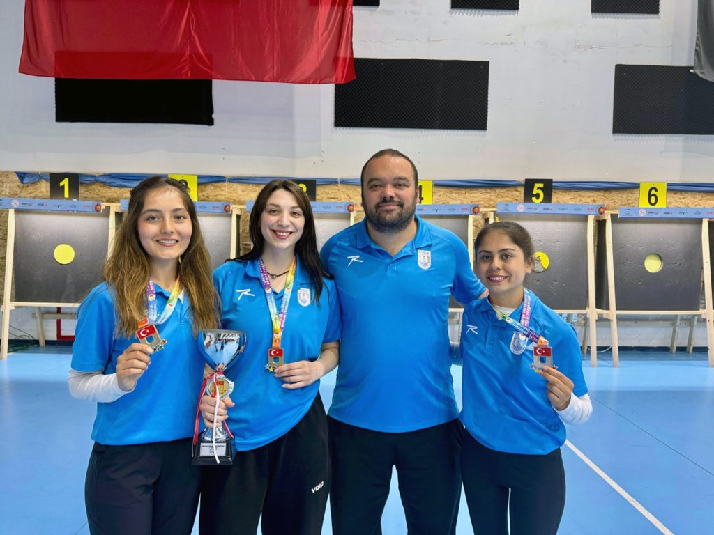 mskü okçuluk takımı, ünilig okçuluk türkiye şampiyonası, ceyda kömür, hazal burun, songül lök