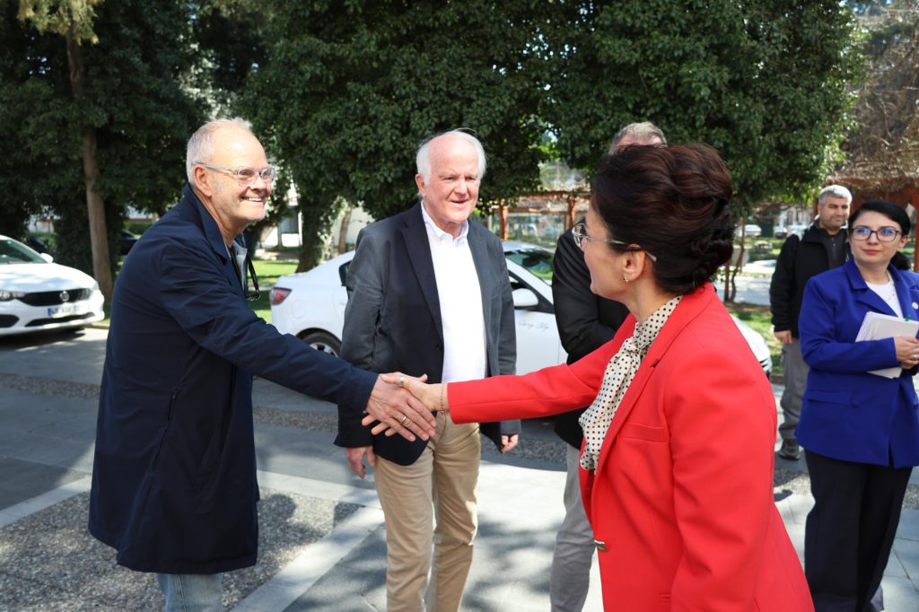 sindelfingen belediyesi, singelfingen belediyesi menteşe, sindelfingen belediye başkanı bernd vöhringer, menteşe belediyesi almanya iş birliği, menteşe belediyesi sindelfingen iş birliği
