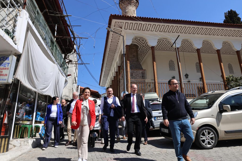 sindelfingen belediyesi, singelfingen belediyesi menteşe, sindelfingen belediye başkanı bernd vöhringer, menteşe belediyesi almanya iş birliği, menteşe belediyesi sindelfingen iş birliği