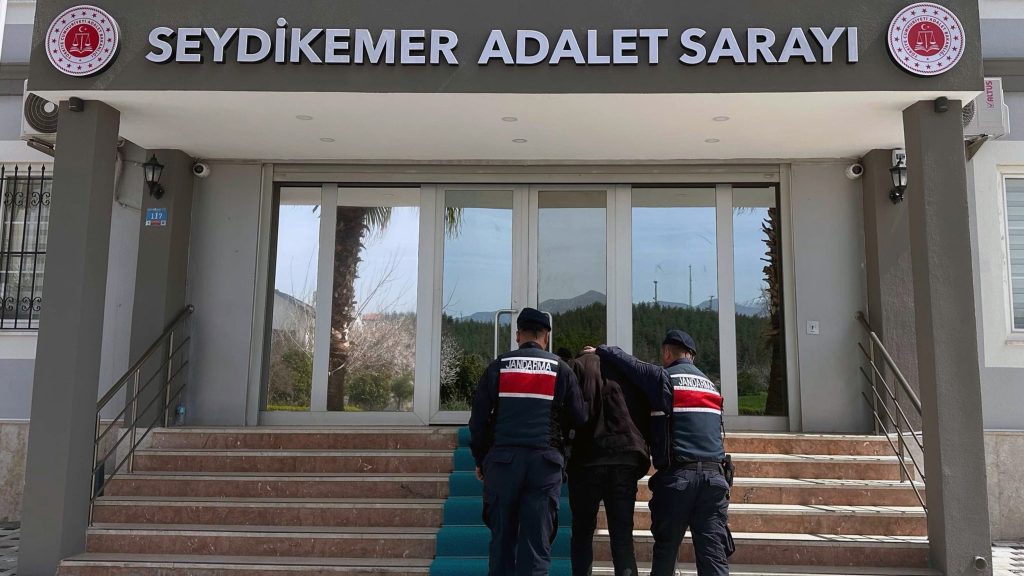 seydikemer uyuşturucu suçu, seydikemerde uyuşturucu operasyonu, seydikemerde uyuşturucu ticareti suçu, seydikemerde yakalanan şahıs, seydikemer eşen mahallesi