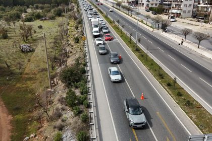 aydın muğla karayolu yoğunluk, aydın muğla, muğla bayram trafiği, muğla trafik yoğunluğu, muğlada araç kuyruğu