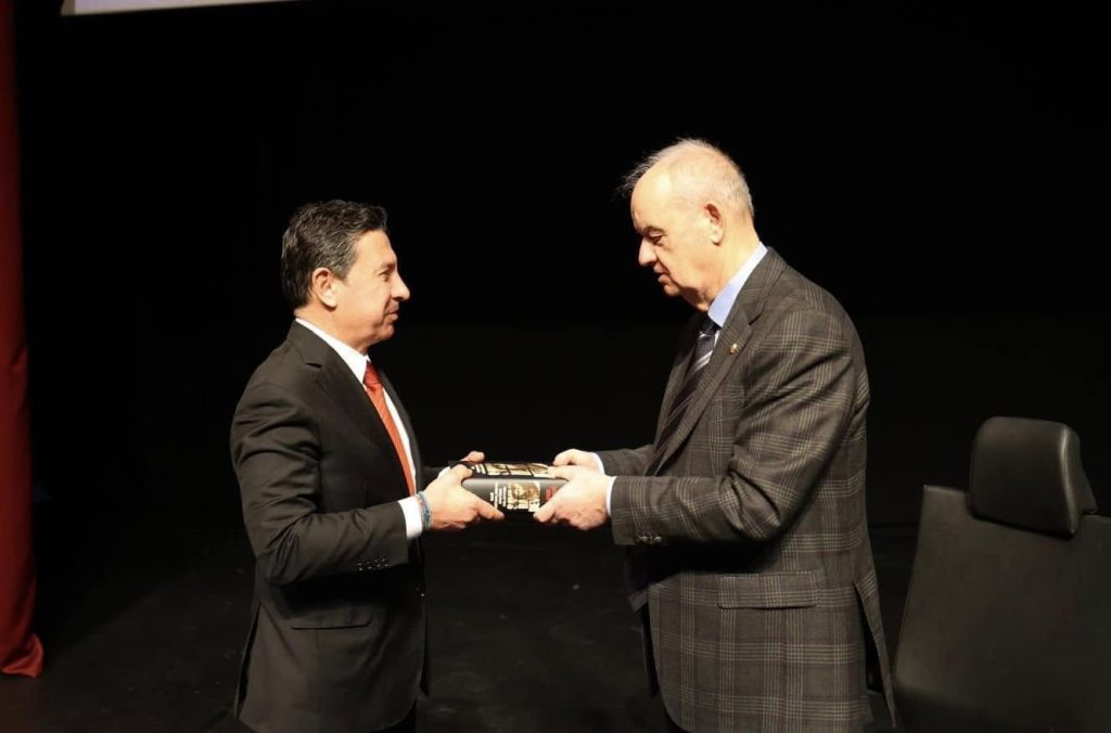 18 mart etkinlikleri muğla, muğla büyükşehir belediyesi 18 mart, Muğla çanakkale şehitlerini anma satranç turnuvası, muğla İlker Başbuğ, muğla zeybeklerle çanakkale gösterisi