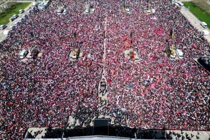 maltepe miting alanı kaç kişi alıyor, maltepe mitingi chp, chp maltepe mitingi kaç kişi katıldı, maltepe mitingi kaç kişi, maltepe mitingi kaç kişi katıldı