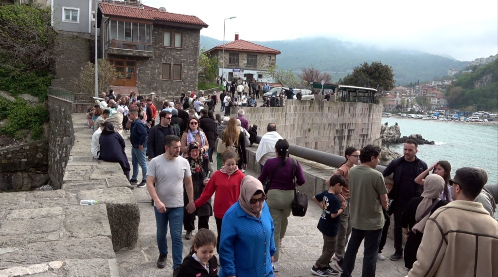 amasra, amasra gezilecek yerler, amasra nerde, bayram tatili, bartın amasra