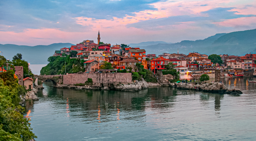 amasra, amasra gezilecek yerler, amasra nerde, bayram tatili, bartın amasra